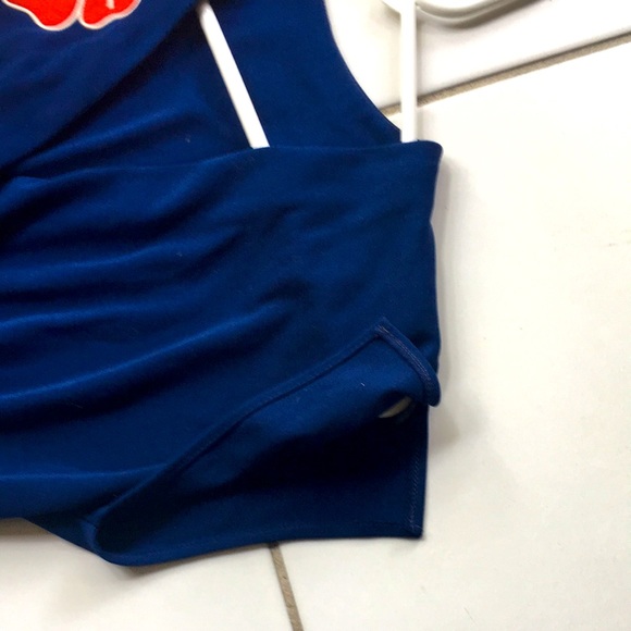 Vintage Top Navy w/ Flower - Picture 5 of 5